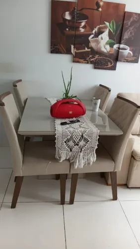 CONJUNTO DE MESA TAMPO EM VIDRO CONSERVADA!!