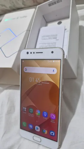 Asus zenphone selfie4 