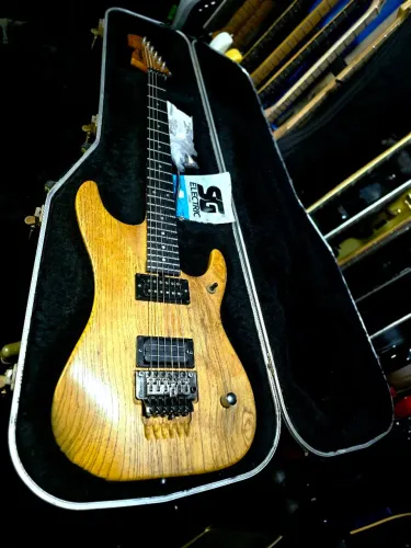Washburn n4 /ñ Gibson epiphone prs fender ibanez esp ltd Jackson suhr marshall mesa boogie