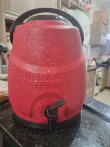 Garrafa térmica Soprano 9 litros.