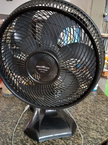Ventilador de mesa Britânia