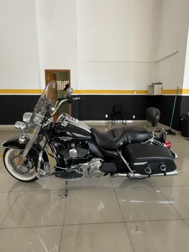 Harley Davidson Road King FLRHC 