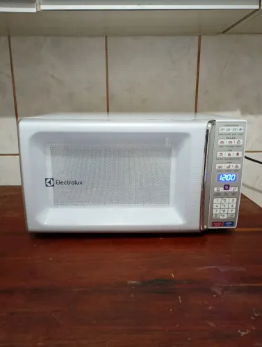 Microondas Electrolux 34 litros 127 volts  Meo44