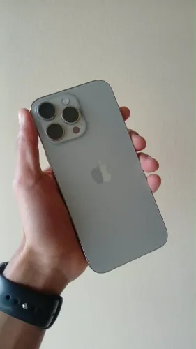 IPHONE 16 PRO MAX - BAT 97% - 256GB