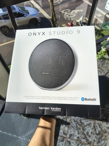 Caixa de Som Harman Kardon Onyx Studio 9 - Nova/Lacrada (Superior à JBL Xtreme)