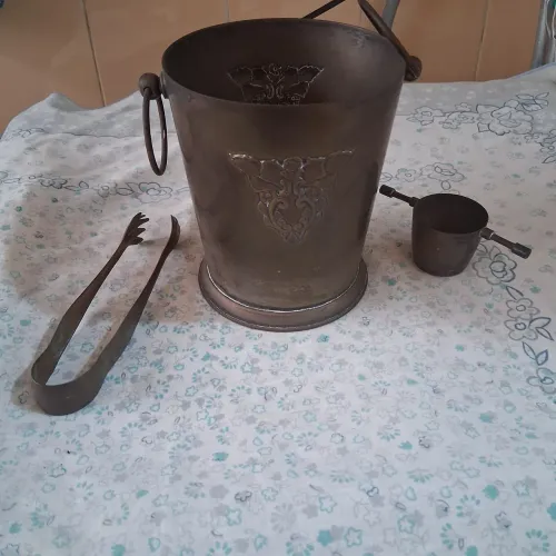 Balde para gelo prata 90 bellini +dosador  e pegador gelo prata. 