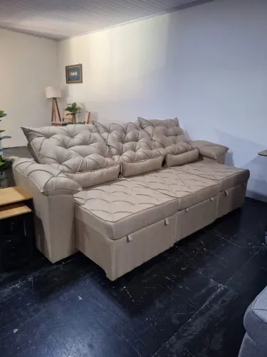 Sofá retrátil e reclinável no linho