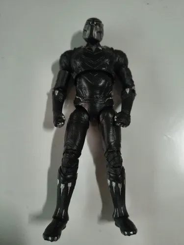 Boneco PANTERA NEGRA 17cm Marvel 2016 Original 