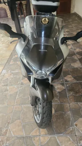 HONDA VRF 1200F RARÍSSIMA