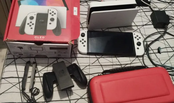 Nintendo Switch Oled Branco 64gb com MicroSD 256gb