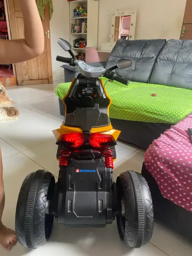Moto elétrica infantil