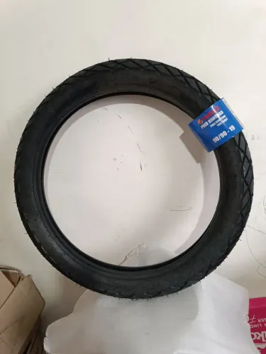 Pneu de motocicleta aro 19 dianteiro Bros crosser .