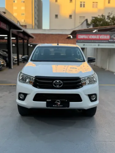 Toyota Hilux CD 4X4 2.8 Diesel Mec. 2019