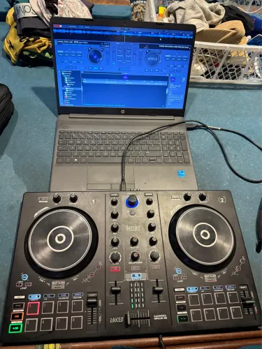 controladora DJ Hércules 300 + fone JBL 