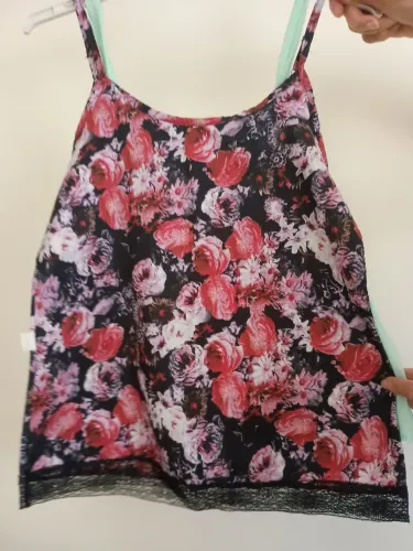 2 blusas por 20,00 Tam M