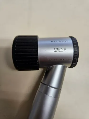 Dermatoscópio HEINE|Germany mini 3000 em perfeito estado completo na embalagem original.