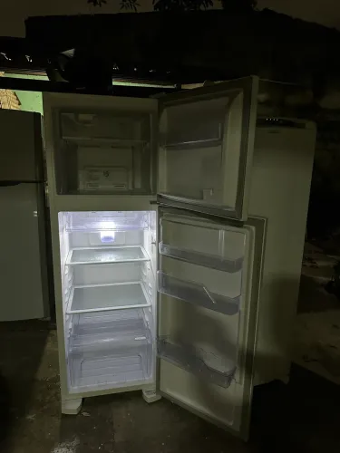 Geladeira Electrolux Frost Free Modelo DFN41