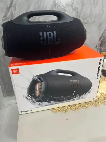 Vendo ou t JBL boombox 4 nova troco por iPhone