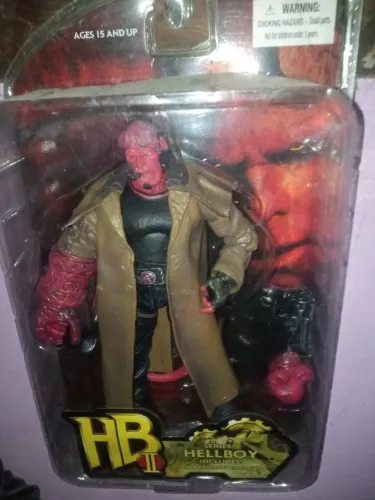 Boneco do Hellboy