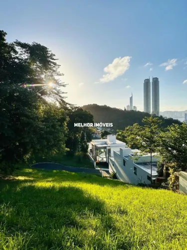 Condomínio Bella Vista Residence Club - Terreno á venda com ótima localização em Balneário