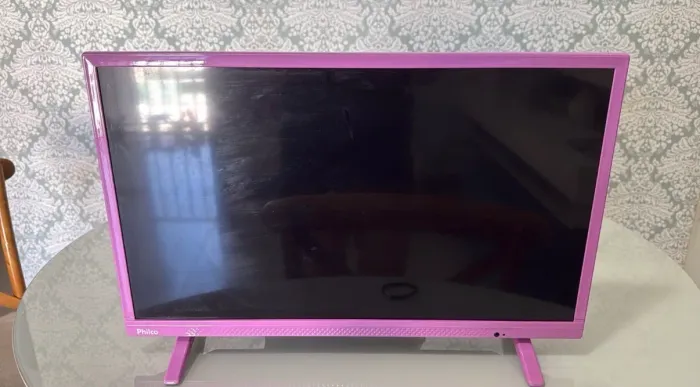 Tv Philco Lilás 24?