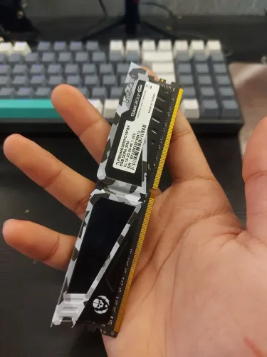 Memória RAM 8Gb DDR4 3000 Mhz T-Force Vulcan
