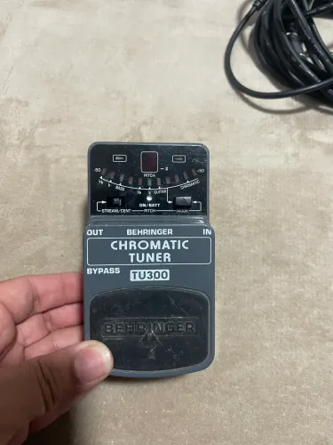 Pedal Afinador Behringer TU-300