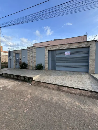 Casa com Piscina e energia solar, Bairro Parque Dos Carajás 