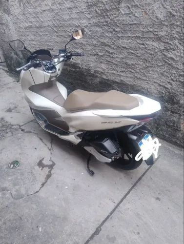 PCX zera 3.400 rodado em ótimo estado
