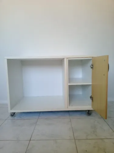 Meses de apóio com prateleira de vidro para quarto ou escritório