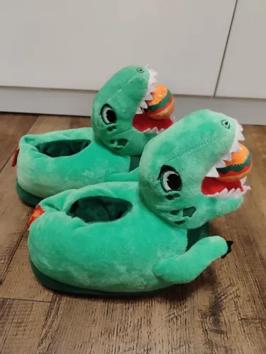 Pantufa puket- dino food