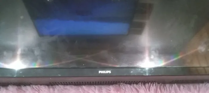 Tv Philips tela queimada .só sai som