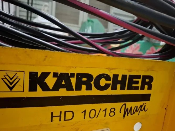 Lavadora de Alta Pressão Kärcher HD 10/18 MAX 220V - Profissional - Revisada