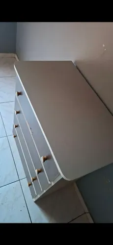 Vende-se uma cômoda 