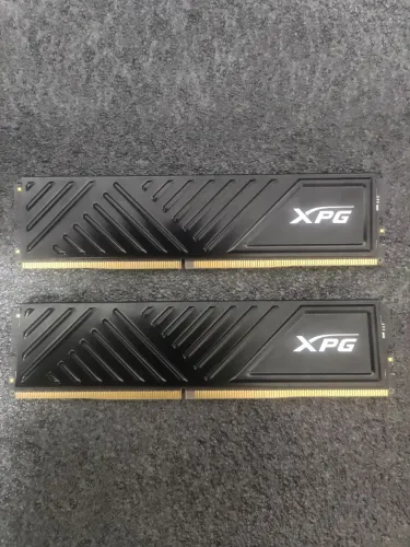Memória RAM XPG GAMMIX D35 32GB (2x16GB) DDR4 3200MHz CL16 Black - Excelente Estado