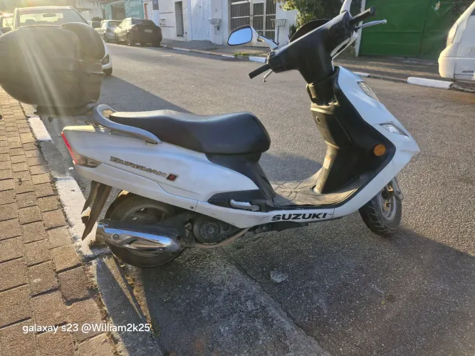 Suzuki 125cc zerada