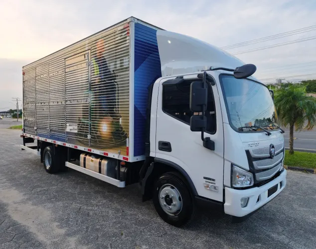 Foton AUMARK 1217 baú 6,20mt 13.000km