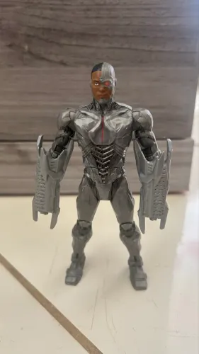 Cyborg - 15cm
