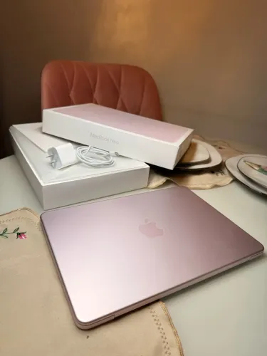 Apple MacBook Neo Pink 256GB 13"