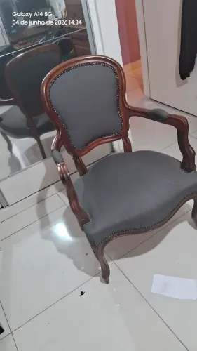 Vendo duas poltronas antigas 