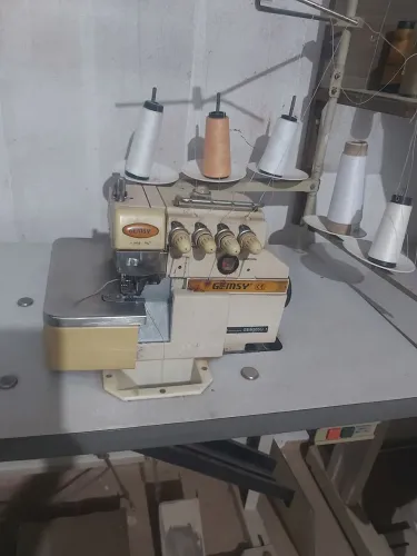 Maquina de costura interlok