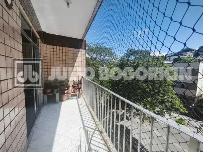 Apartamento : / Residencial / Freguesia (Ilha do Governador)
