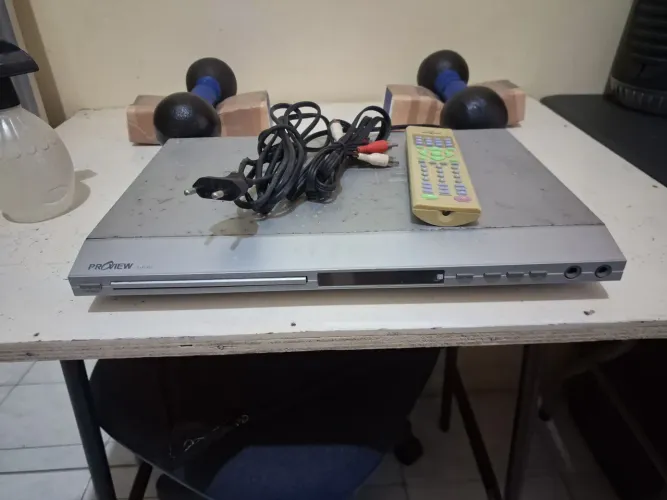 Aparelho DVD com controle