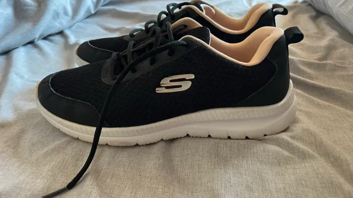 tênis skechers
