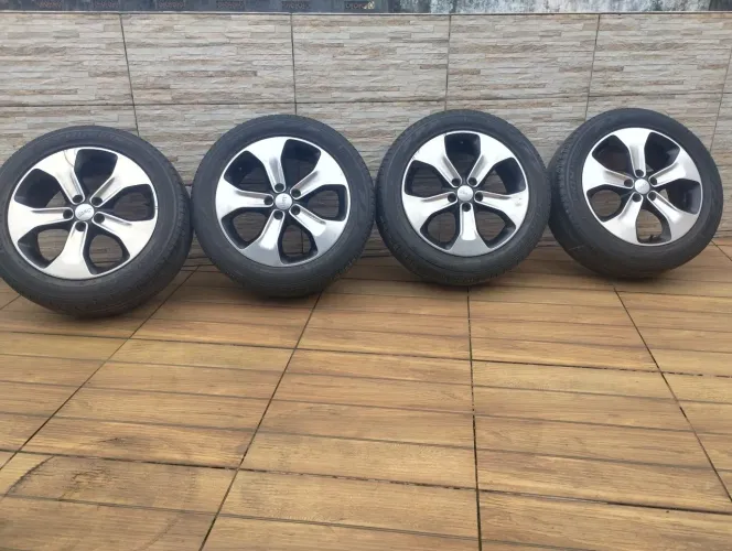 Roda + pneus aro 18