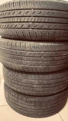 Pneus 185/60/15