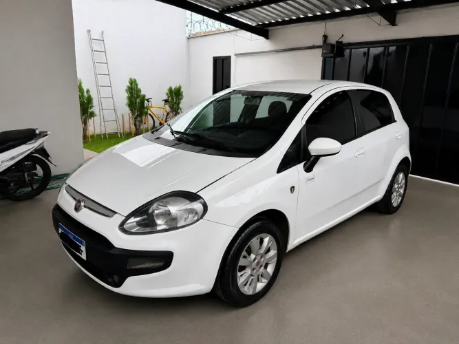 Fiat Punto Attractive Italia 1.4 F.flex 8V 5P 2013