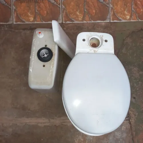 Vendo jogo sanitario sendo caixa aclopada. Completo só montar. 