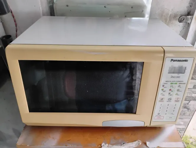 Microondas Panasonic 20 litros funcionando perfeitamente