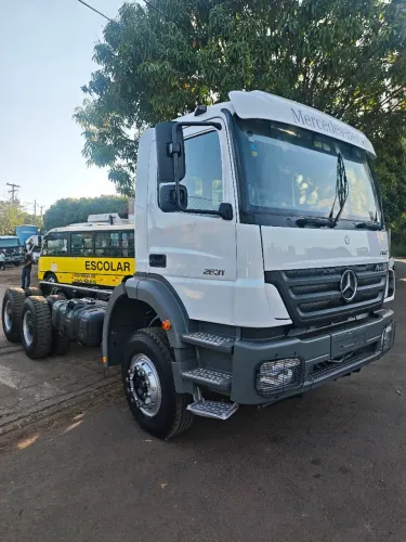 MB Mercedes 2831 6x4 ano 2012